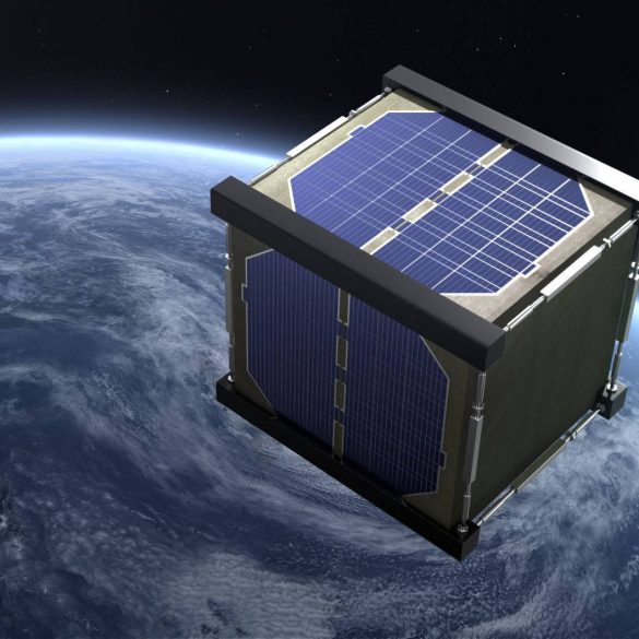 Satellite en bois de magnolia