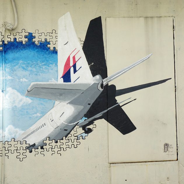 Fresque de l'avion MH370 au festival de street art de Selangor en Malaisie le 18 novembre 2015. - © Mohd KhairilX