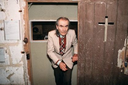 Le docteur Martinot dans sa crypte. Photo DR