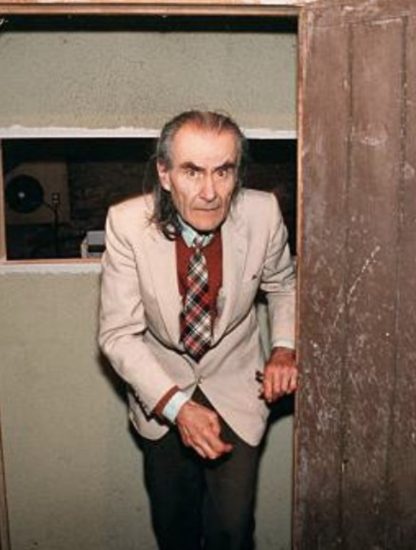 Le docteur Martinot dans sa crypte. Photo DR